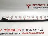 1005422-00-D Hintere linke vordere Türdichtung Tesla Modell S, Modell S REST 1005422-00-D - photo 1