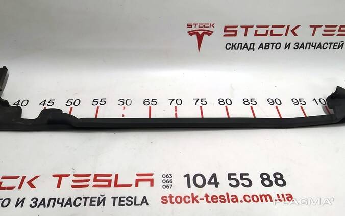 1005422-00-D Hintere linke vordere Türdichtung Tesla Modell S, Modell S REST 1005422-00-D