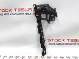 1051824-00-H B Säulenhalterung oben links Tesla Modell X 1056079-00-E - photo 1