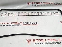 1483697-00-B Dichtung der oberen Türverkleidung, hinten links Tesla Modell X 1483697-00-B