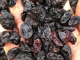 Black raisins for confectionery grade