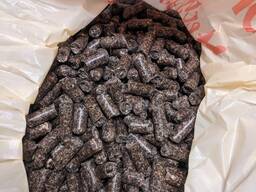 Fuel pellets from sunflower husks