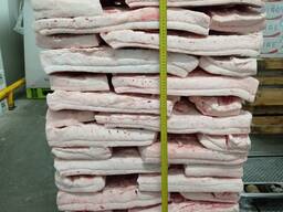 Продаем сало свиное на шкуре толстое