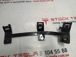 Scheinwerferführung vorne links Tesla Model X 1046957-00-F - photo 1