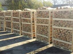 Verkaufe Brennholz in Paletten